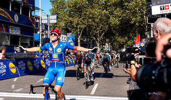 Zieleinfahrt von Radprofi Jonathan Milan am 22. August 2024 in Heilbronn.