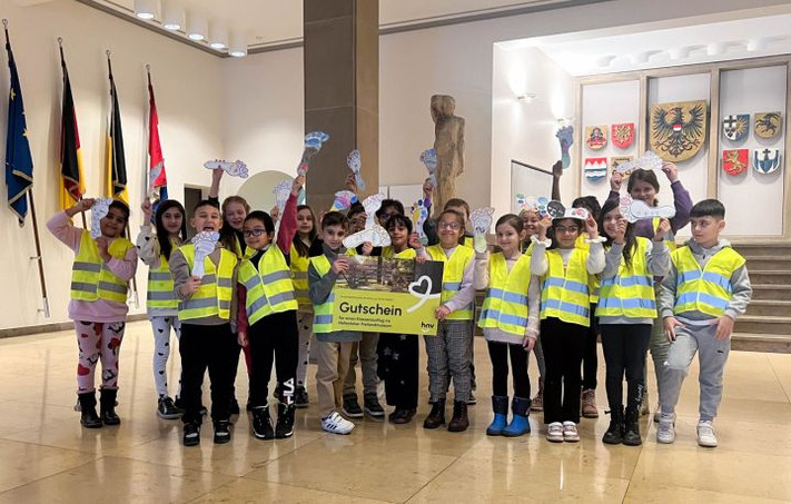 Die Klasse 2c der Grundschule Alt-Böckingen bei der Preisverleihung. 
