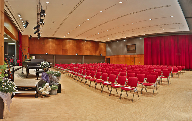 Bürgerhaus Böckingen: Großer Saal mit Reihenbestuhlung