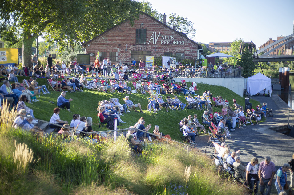 Sitzflächen an der Fährlebühne Heilbronn