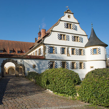 Deutschordensschloss Kirchhausen, Außenansicht - Foto: Stadtarchiv Heilbronn / Barbara Kimmerle