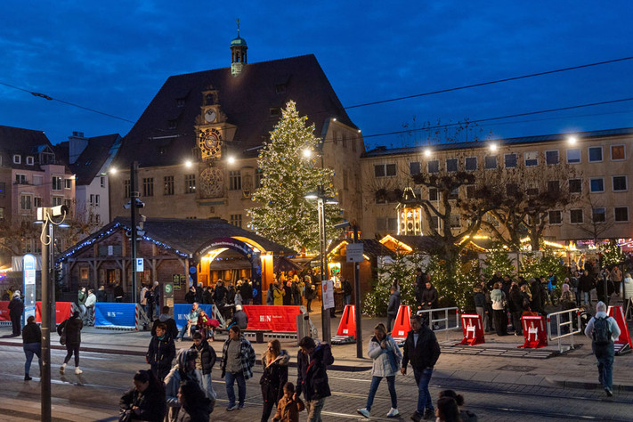 Heilbronn Weihnachtsmarkt mit Zufahrtsschutz am Marktplatz