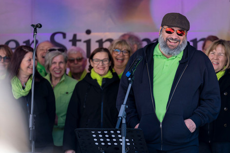 Chor auf der Bühne bei Magie der Stimmen