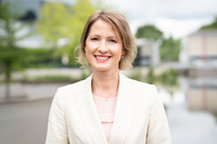 Yvonne Keller