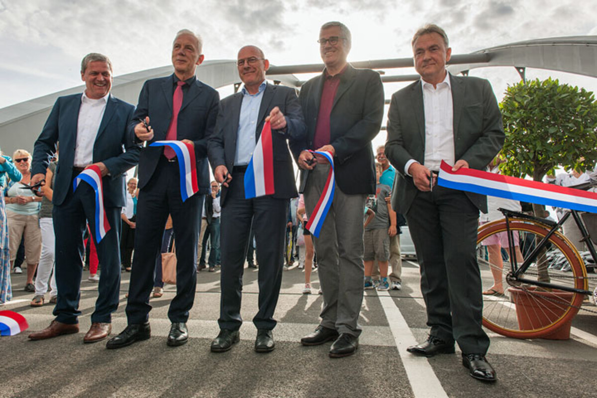 Wiedereröffnung der Karl-Nägele-Brücke (Foto: Stadtarchiv/S. Böhlecke)