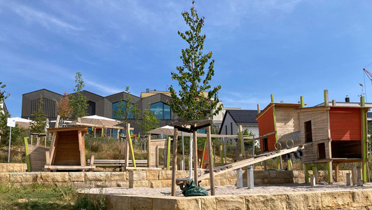 Am Schnittpunkt der beiden Hauptwege gelegen kann der Spielplatz zum Treffpunkt für das ganze Wohngebiet werden.  Fotos: Stadt Heilbronn/A. Kühn