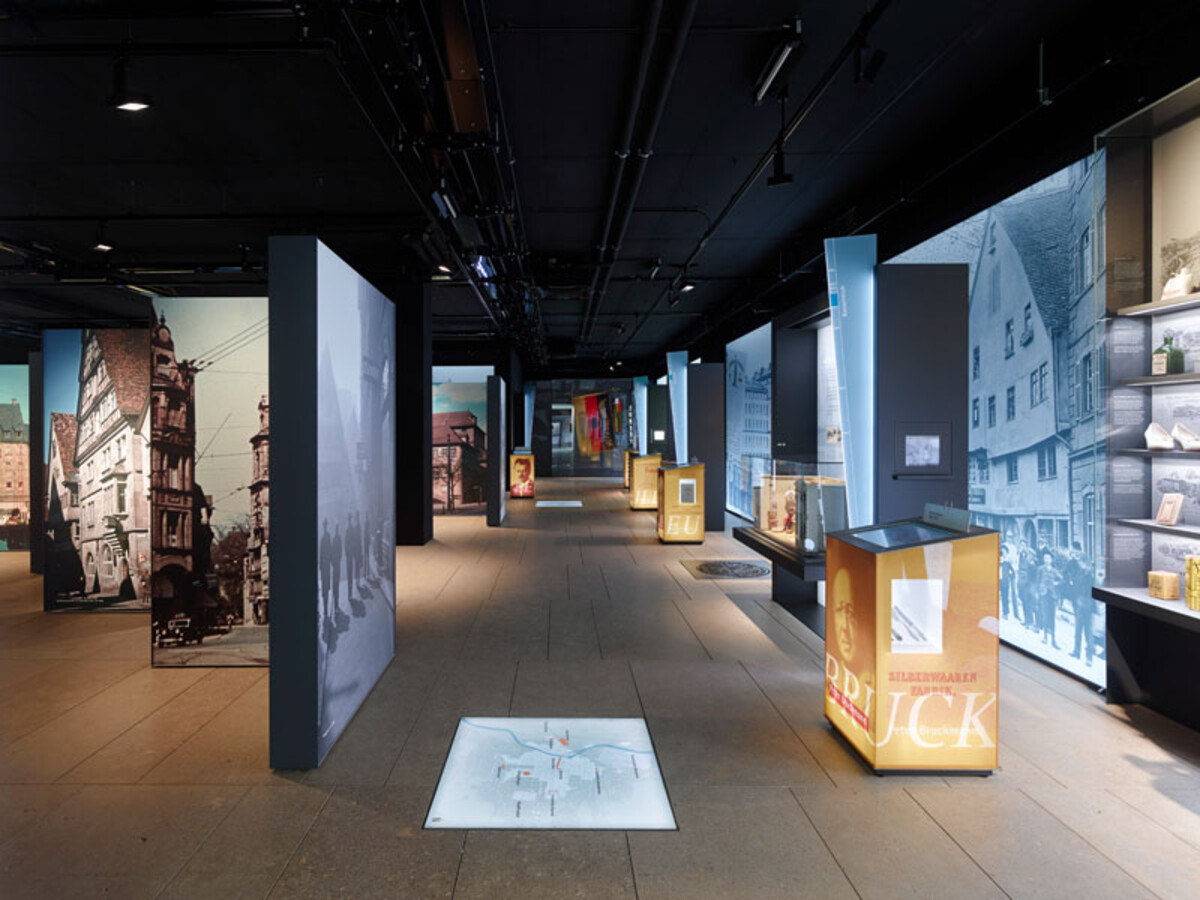 Blick in die Ausstellung - Foto: Zooey Braun
