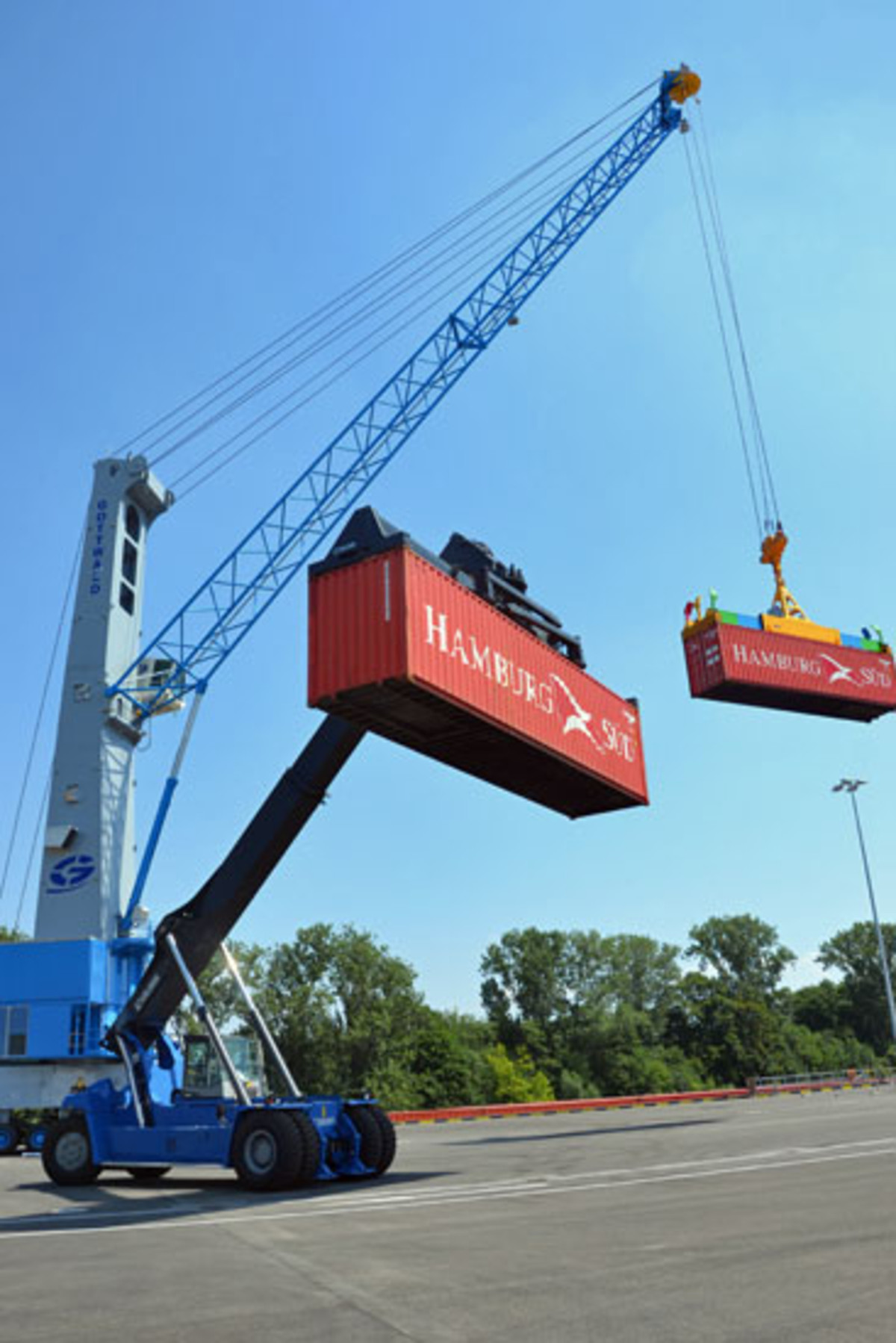 Containerterminal im Hafen Heilbronn