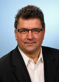 Dr. Raphael Benner