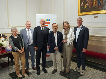 Treffen anlässlich 60 Jahre Städtepartnerschaft: die erste stellvertretende Bürgermeisterin Béziers Élisabeth Pissarro, Rainer Hinderer, Oberbürgermeister Harry Mergel, Béziers Bürgermeister Robert Ménard mit Ehefrau Emmanuelle Ménard, Thomas Randecker