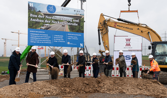 Spatenstich für die Nordumfahrung. Sie ist eines der wichtigsten Infrastrukturprojekte der Stadt Heilbronn, entlastet die Stadtteile Neckargartach und Frankenbach, verbessert die Erreichbarkeit des Industrieparks Böllinger Höfe und stellt die verkehrliche Anbindung des KI-Innovationsparks IPAI sicher. © Stadtarchiv Heilbronn / A. Beilmann