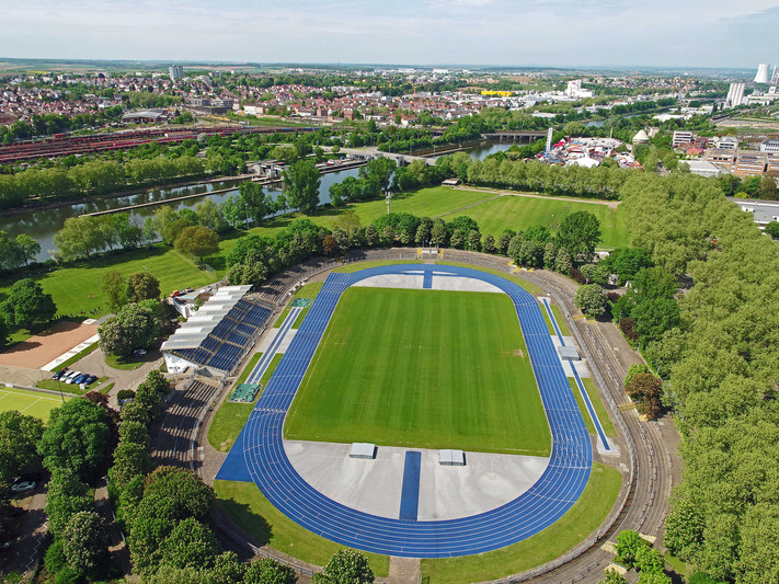 Das Heilbronner Frankenstadion könnte künftig Spielstätte für Begegnungen der 3. Fußballbundesliga werden. Foto: FSV Handelsvertretung / Jürgen Westenberger