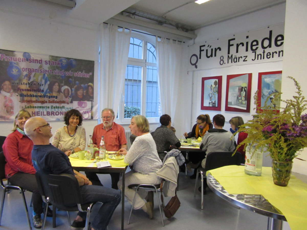 „Spendenessen“ des Frauenverbands Courage für Fahrtkosten zur Europakonferenz