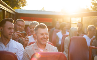 Mit dem Cabriobus in den Sonnenuntergang