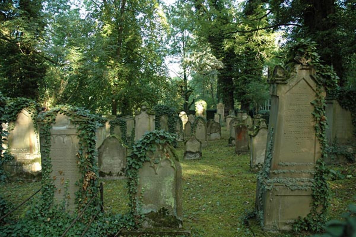 Gräber auf dem Israelitischen Friedhof Sontheim