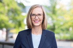 Irina Guzina Irina Guzina