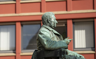 Robert-Mayer-Denkmal