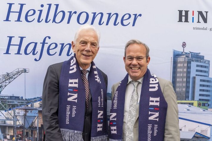Das Bild zeigt Heilbronns Oberbürgermeister Harry Mergel und Raimund Haser MdL, Staatssekretär im Landesverkehrsministerium (Foto: Stadt Heilbronn/ Jürgen Häffner)