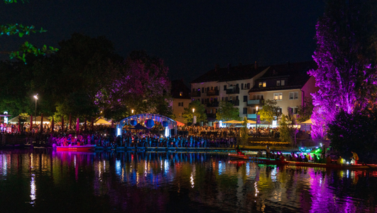 Beim Heilbronner Lichterfest vom 19. bis 21. Juni kommt ausschließlich Mehrweggeschirr zum Einsatz. Foto: Heilbronn Marketing GmbH/J. Häffner