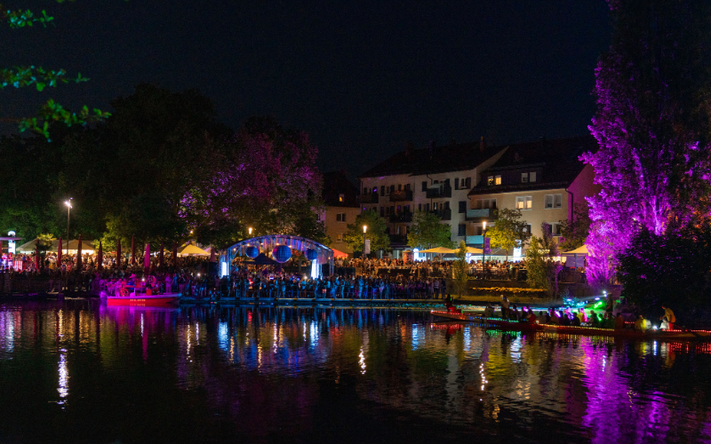 Beim Heilbronner Lichterfest vom 19. bis 21. Juni kommt ausschließlich Mehrweggeschirr zum Einsatz. Foto: Heilbronn Marketing GmbH/J. Häffner