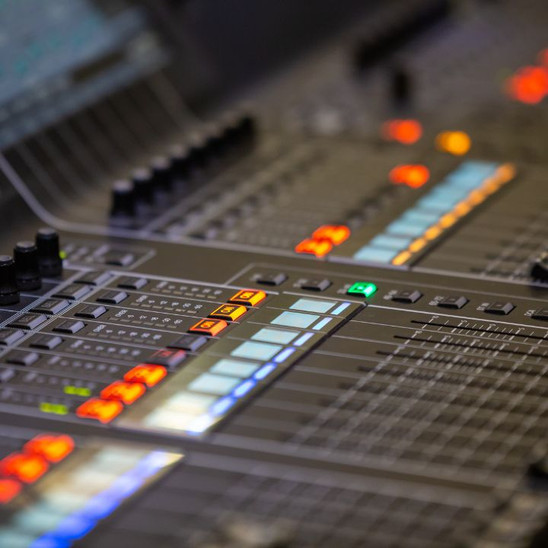 Hier klicken um über den Beruf "Fachkraft für Veranstaltungstechnik"  mehr zu erfahren