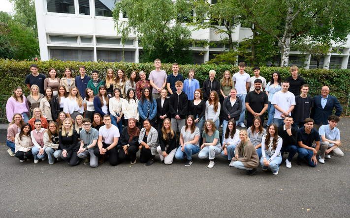 Insgesamt darf die Stadt Heilbronn 74 neue Auszubildende, Dual Studierende sowie Praktikantinnen und Praktikanten im Jahr 2025 begrüßen. (Foto: Stadtarchiv Heilbronn/B. Kimmerle)