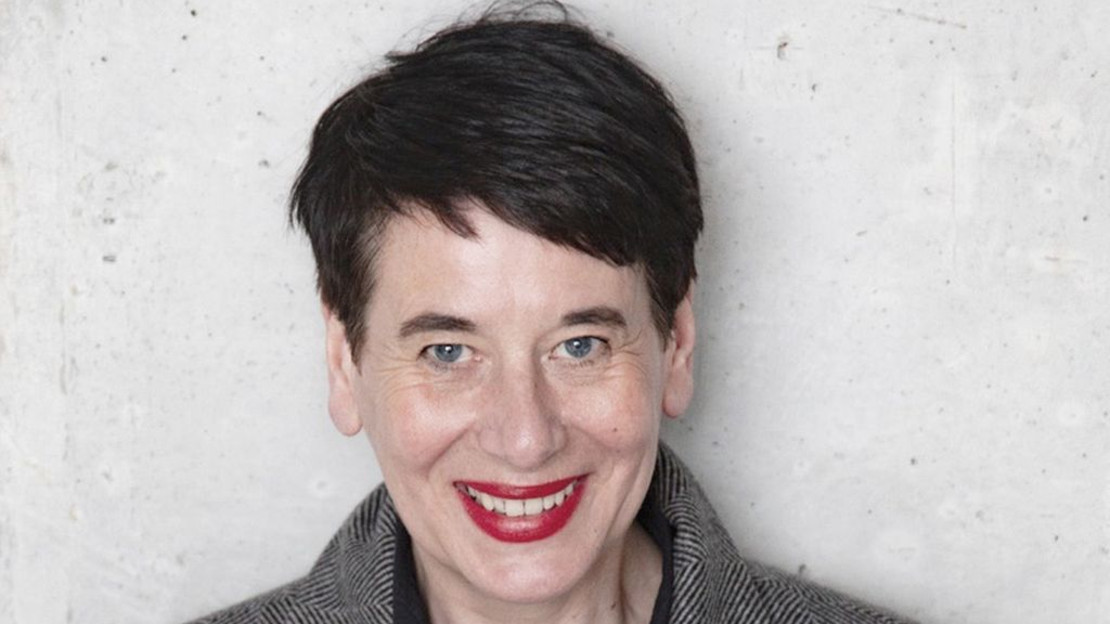 Das Bild zeigt die Berliner Künstlerin Andrea Pichl, die in Heilbronn mit dem Ernst Franz Vogelmann-Preis ausgezeichnet worden ist. 