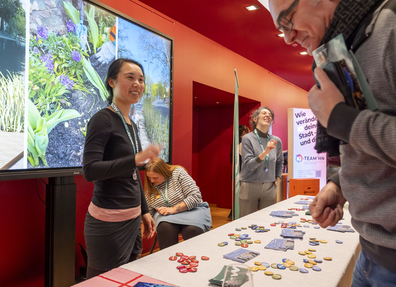 Das Bild zeigt den Infostand des Nachhaltigkeitsbüros der Stadt.