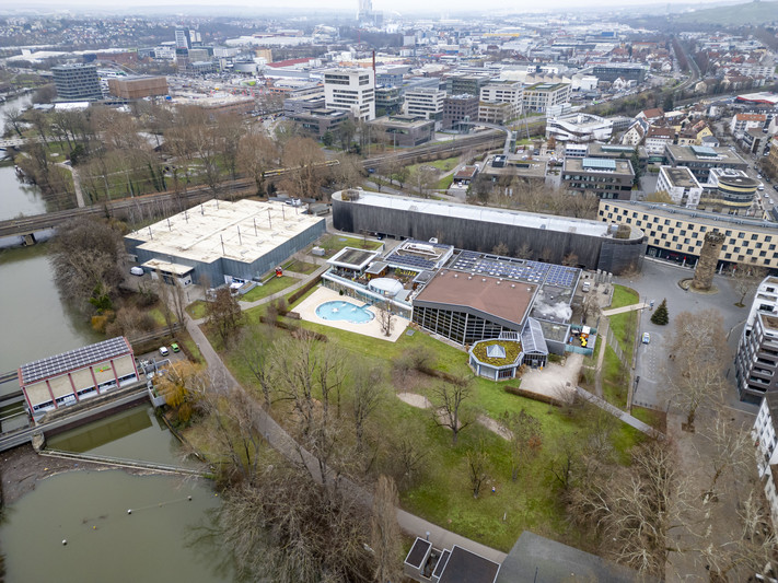 Luftbild auf dem man das Gebiet sieht. Darauf sind das Soleo, die eissporthalle, die Rollsporthalle