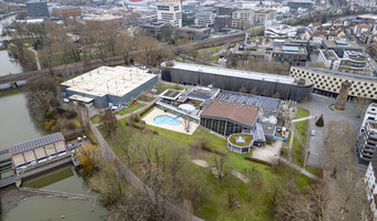 Luftbild auf dem man das Gebiet sieht. Darauf sind das Soleo, die eissporthalle, die Rollsporthalle