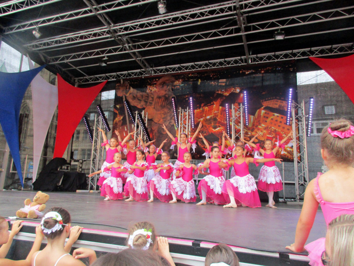 Aufführung der Tanzschule Liane