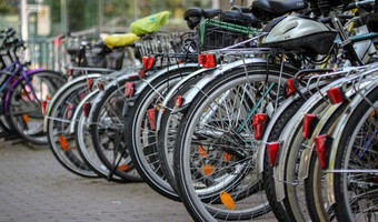 Auf dem Foto werden ganz viele Fahrräder gezeigt. Foto: Pexels