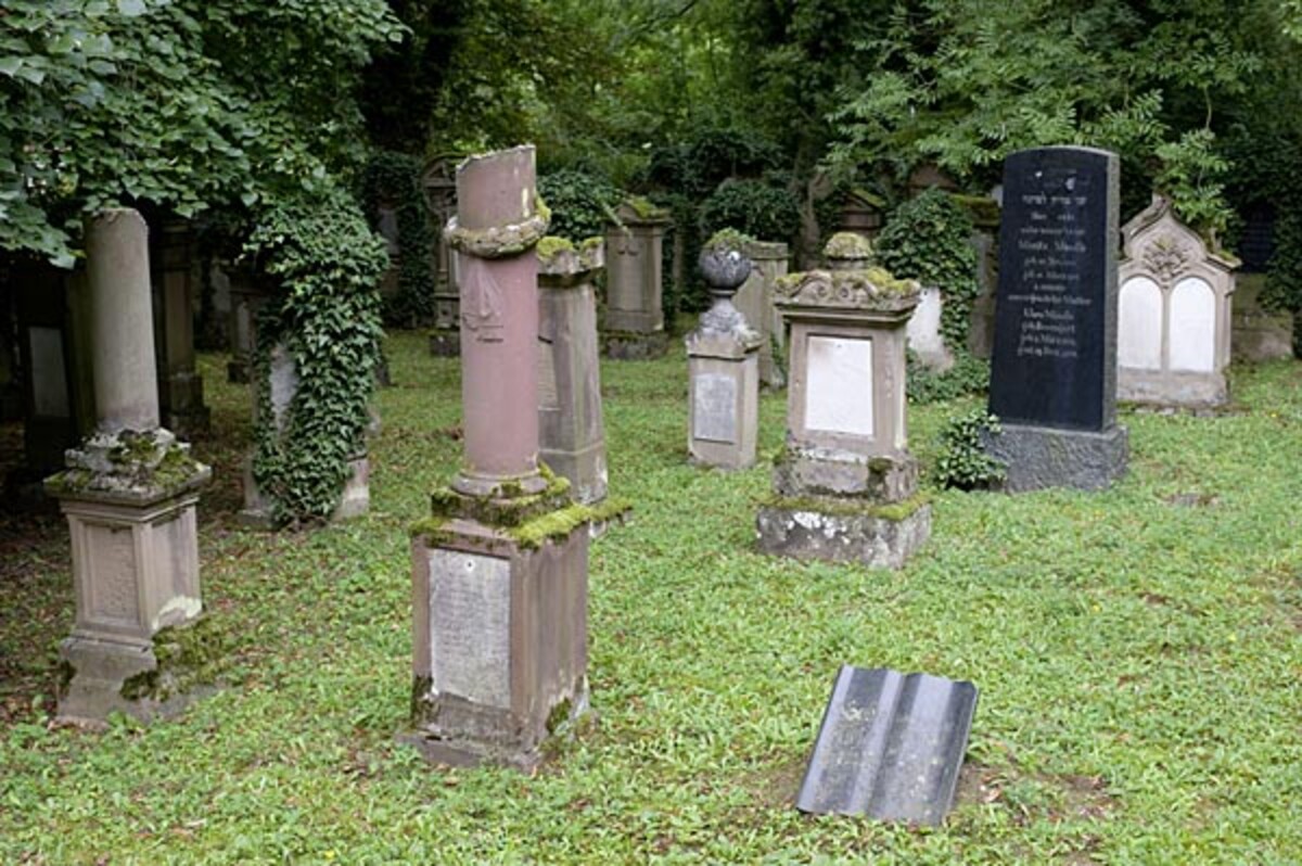 Gräber auf dem Israelitischen Friedhof Sontheim