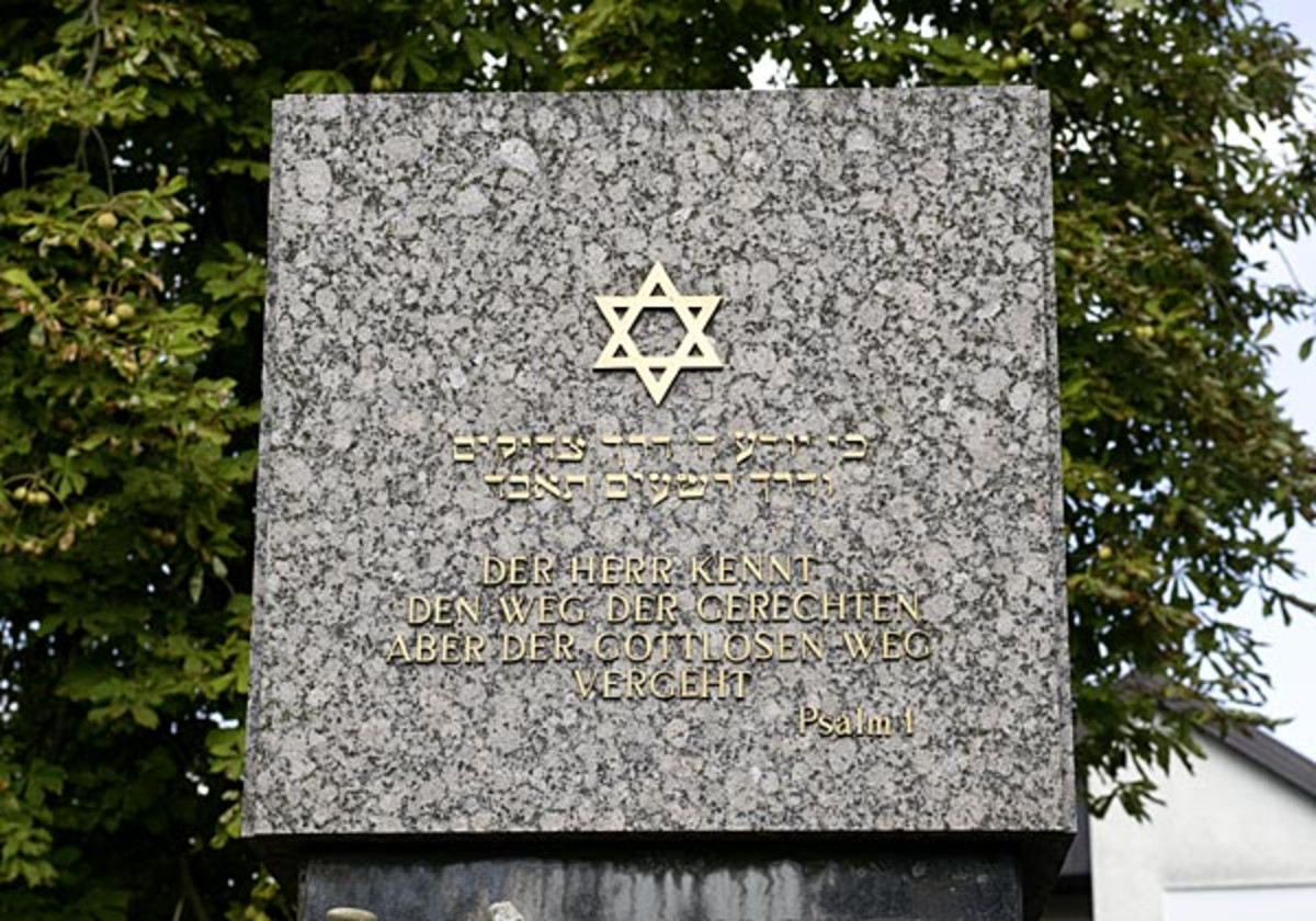 Obelisk zur Erinnerung an die Opfer des Holocaust