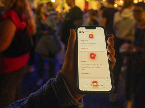 Digitaler Guide auf dem Smartphone beim Heilbronner Weindorf