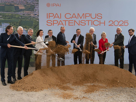 Foto vom Spatenstich