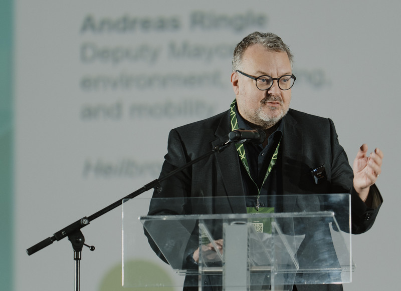 Bürgermeister Andreas Ringle unterstrich in seinem Vortrag die Bedeutung der internationalen Zusammenarbeit. (Foto: Europäische Kommission)