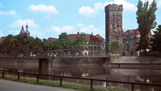 Das Bild zeigt eine Ansicht der Stadt mit dem Götzenturm und dem Neckarufer aus dem Sommer 1939.
