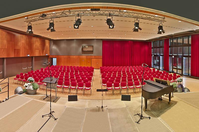 Bürgerhaus Böckingen: Großer Saal mit Reihenbestuhlung