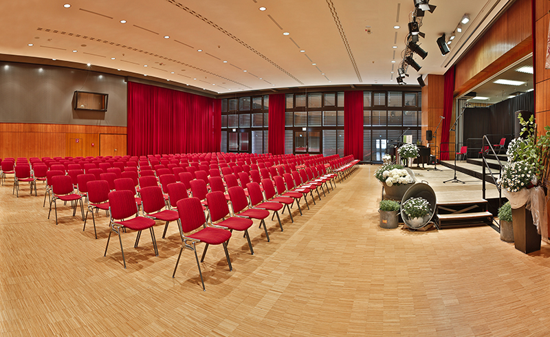 Bürgerhaus Böckingen: Großer Saal mit Reihenbestuhlung