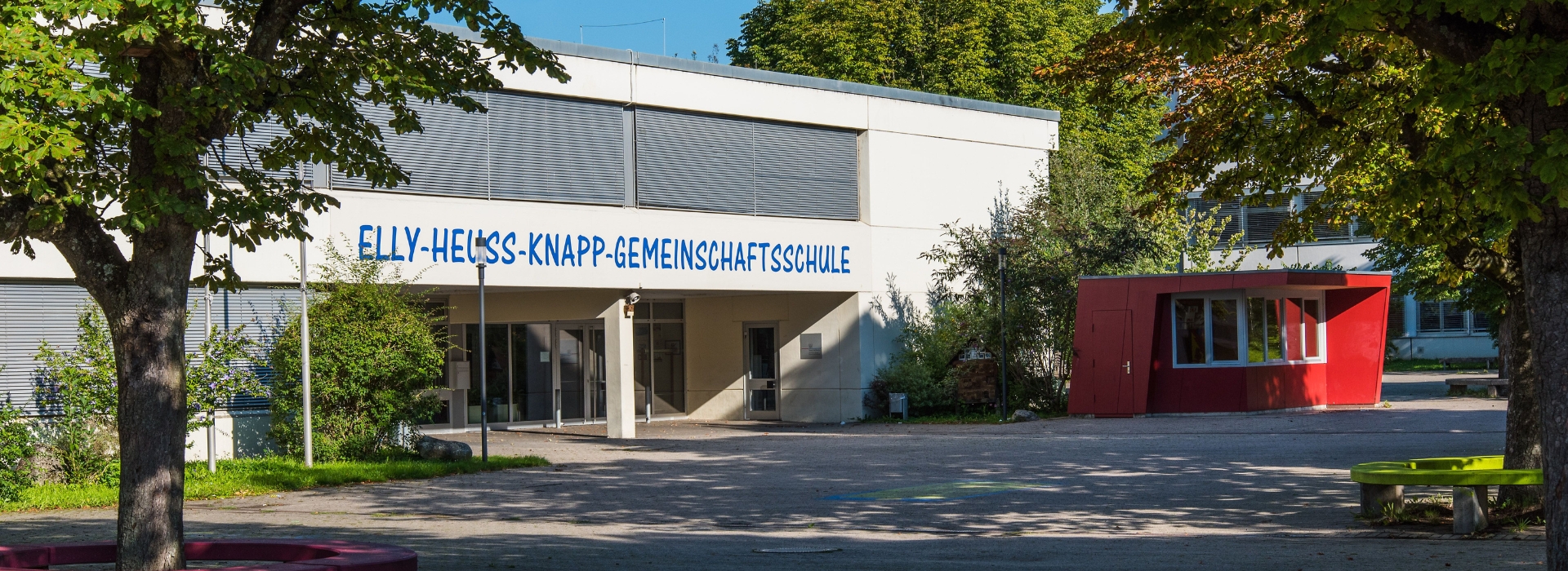 Man sieht ein Foto der Elly-Heuss-Knapp-Schule