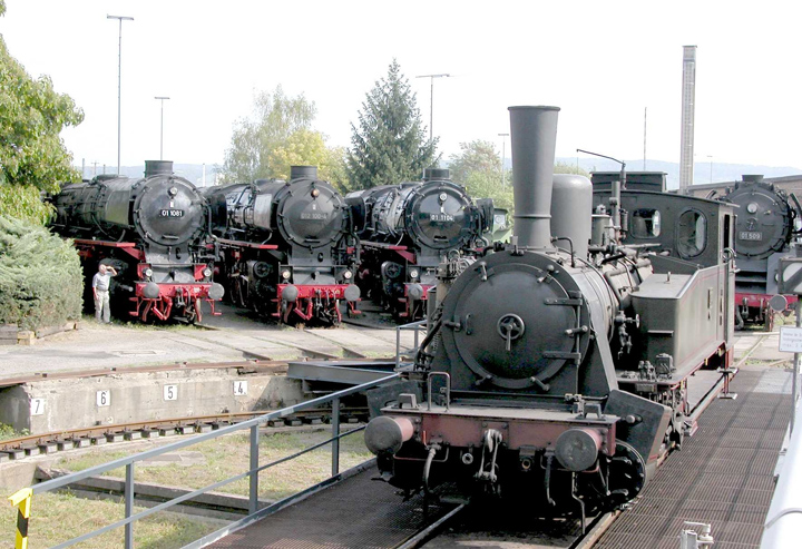 Lokomotiven auf dem Gelände des Eisenbahnmuseums