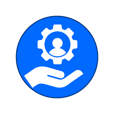 Symbolbild Verantwortung: Man sieht eine Hand, die ein Zahnrad hält, auf dem der Umriss einer Person zu sehen ist.