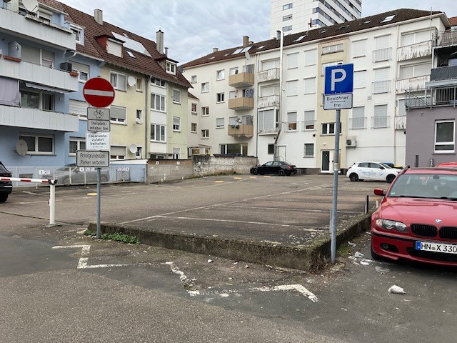 Das Bild zeigt die Fläche Glockengießerhof nach dem Einsatz der Waste Watcher: Der Müll ist weg, es ist wieder ansehnlich geworden.