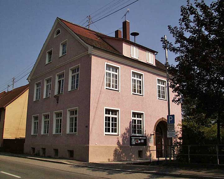 Altes Rathaus Klingenberg mit Verwaltungssprechstunden