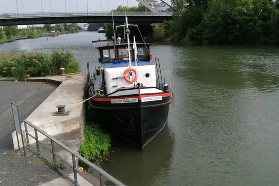 Der Schlepper "Hafenamt Heilbronn" am Liegeplatz, © Baars