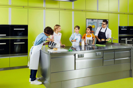 Experimentierküche, © Verwendung nur im Rahmen redaktioneller Berichterstattung über die experimenta Heilbronn gestattet. Quelle: experimenta gGmbH