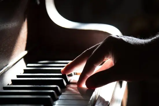 Ein Klavier