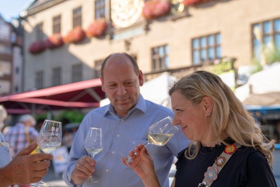 Weinprobe auf dem Weindorf