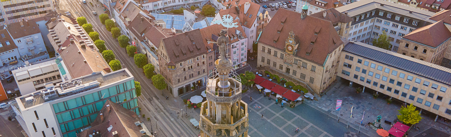Kilianskirche Turm und Marktplatz